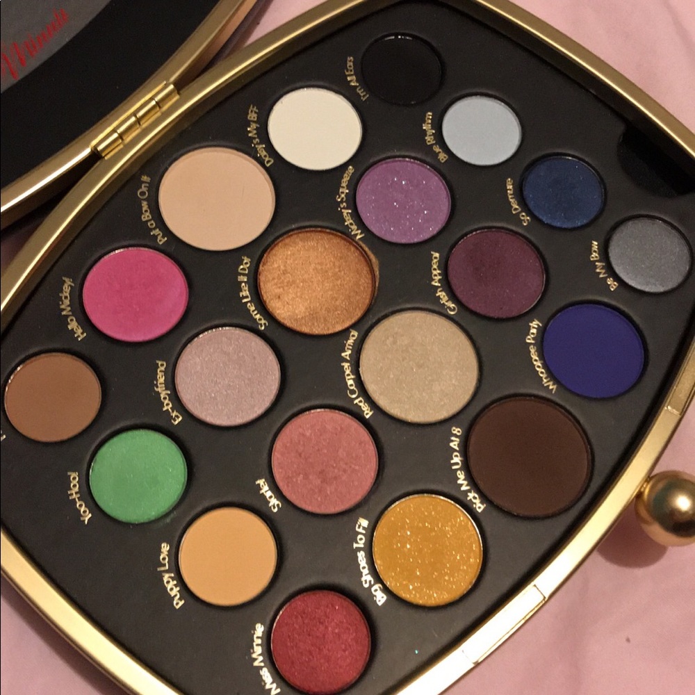 Limited edition Sephora Minnie Mouse palette